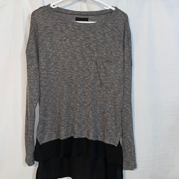 Attention sweater  - Picture 1 of 9